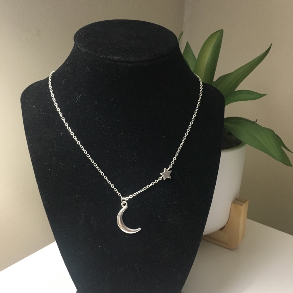 🌙⭐️Moon and star necklace
